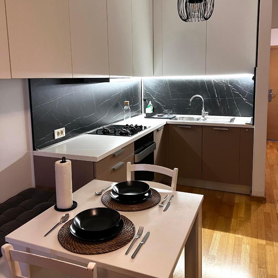 Maestral Living Studio Apartment ซาเกร็บ ภายนอก รูปภาพ